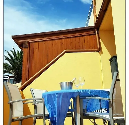 Lur De La Playa 公寓 *